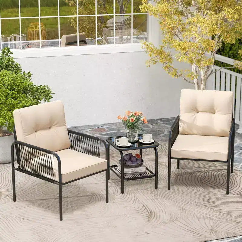 Bistro de terrasse avec table en verre trempé, chaises et coussins de dossier et d'assise