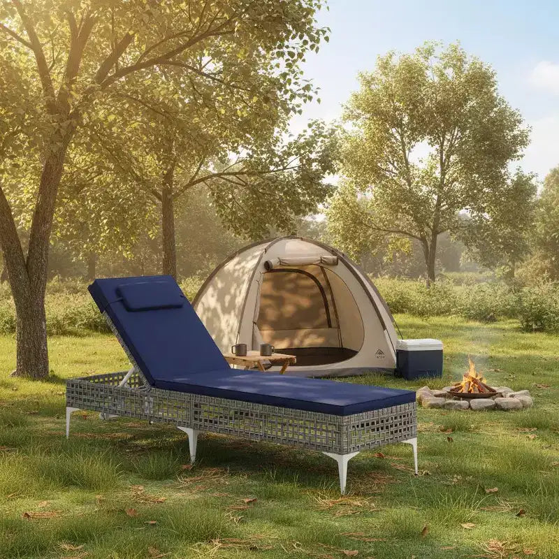 Chaise longue inclinable de patio avec dossier et coussin amovible